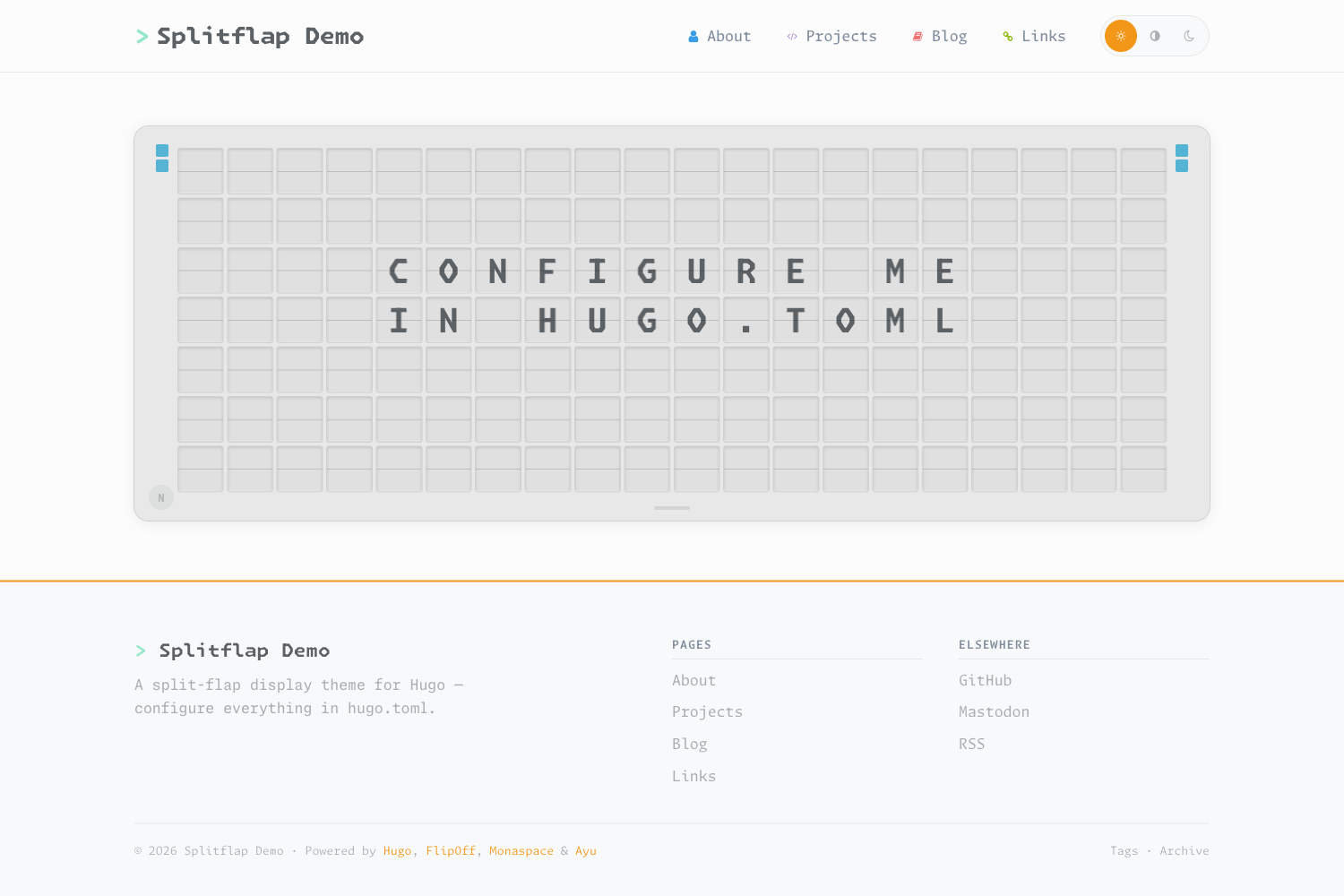 Splitflap-Theme — Landingpage mit Split-Flap-Display Splitflap-Demo im Light-Theme: das Split-Flap-Board zeigt „CONFIGURE ME IN HUGO.TOML", darunter Navigation und Footer